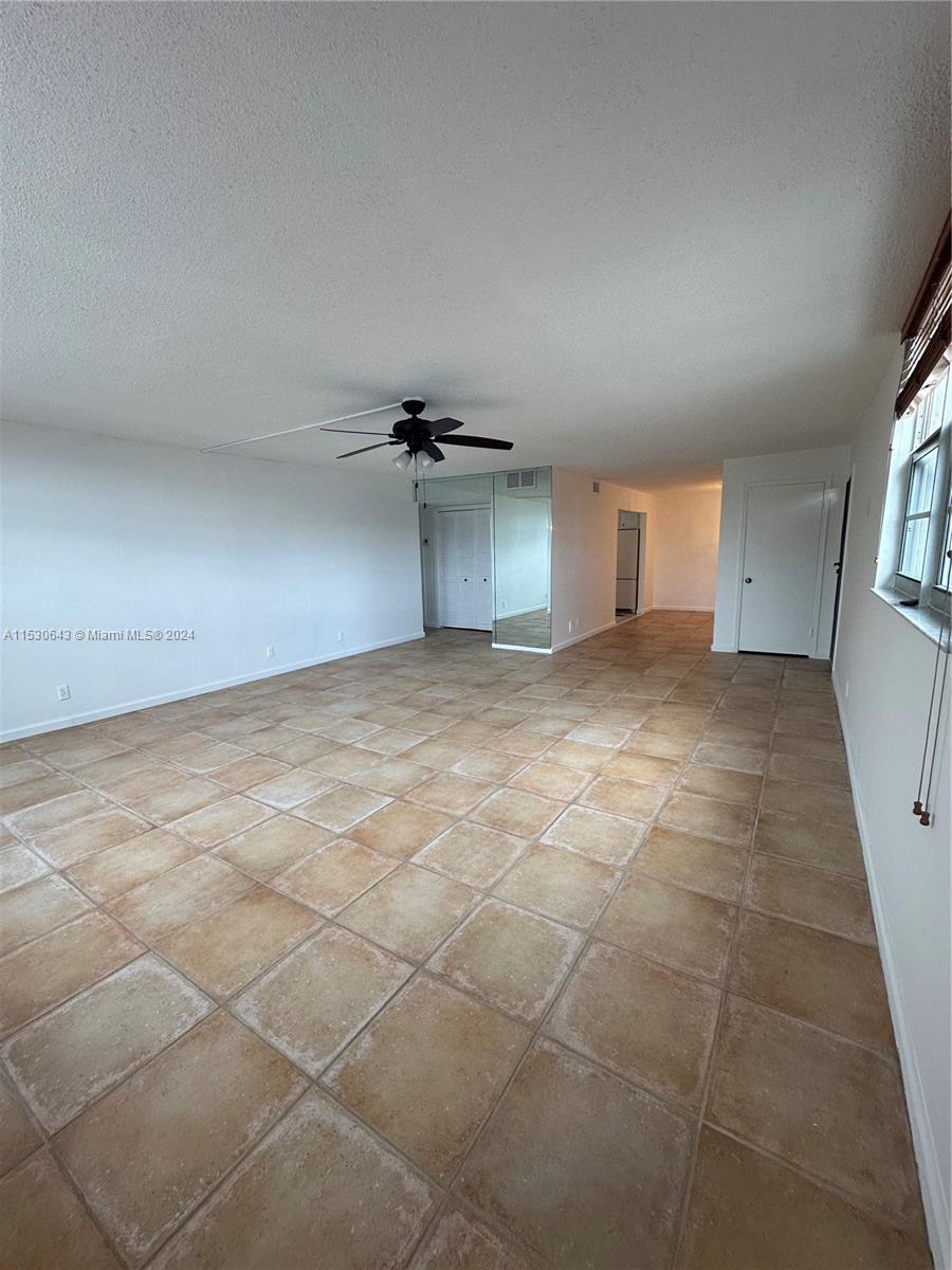 1811 Jefferson St 410, Hollywood, Florida 33020, 2 Bedrooms Bedrooms, ,2 BathroomsBathrooms,Residentiallease,For Rent,1811 Jefferson St 410,A11530643