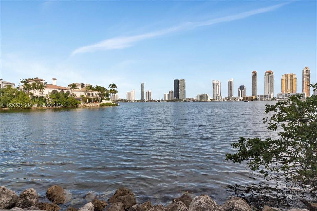 4000  Island Blvd #TH-6 For Sale A11530535, FL