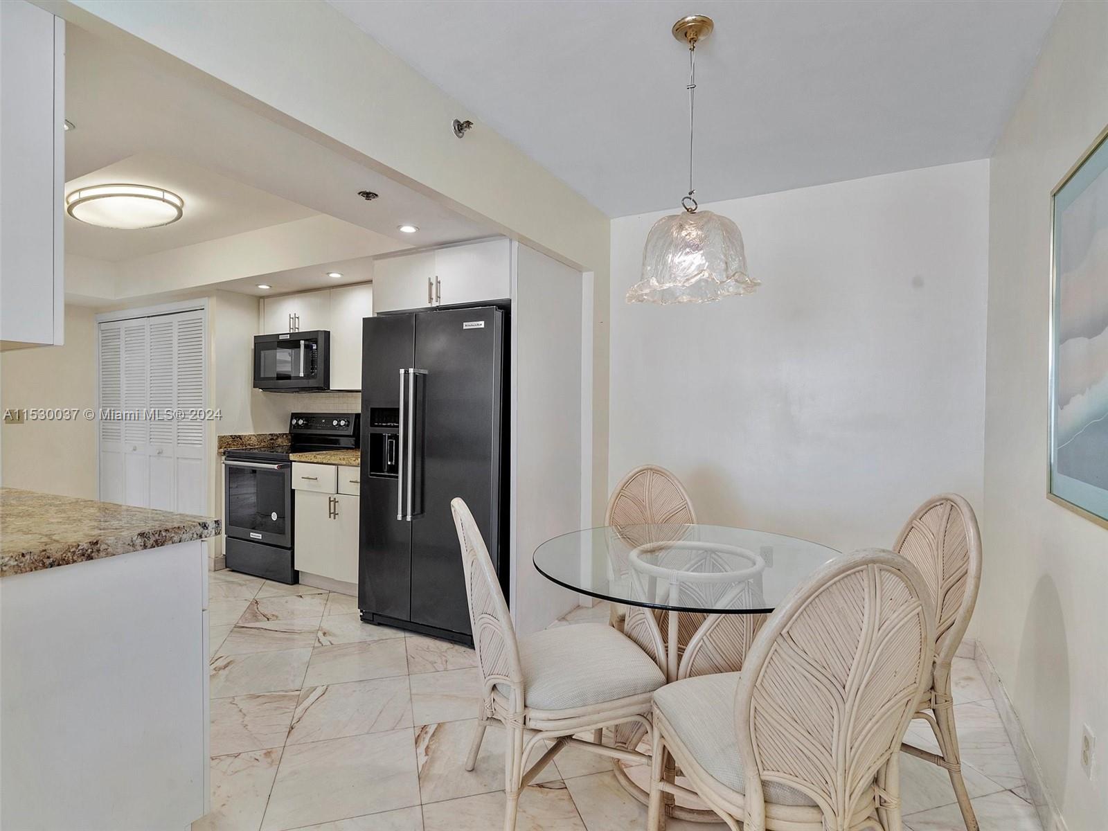 10175 Collins Ave 1704, Bal Harbour, Florida 33154, 2 Bedrooms Bedrooms, ,2 BathroomsBathrooms,Residential,For Sale,10175 Collins Ave 1704,A11530037