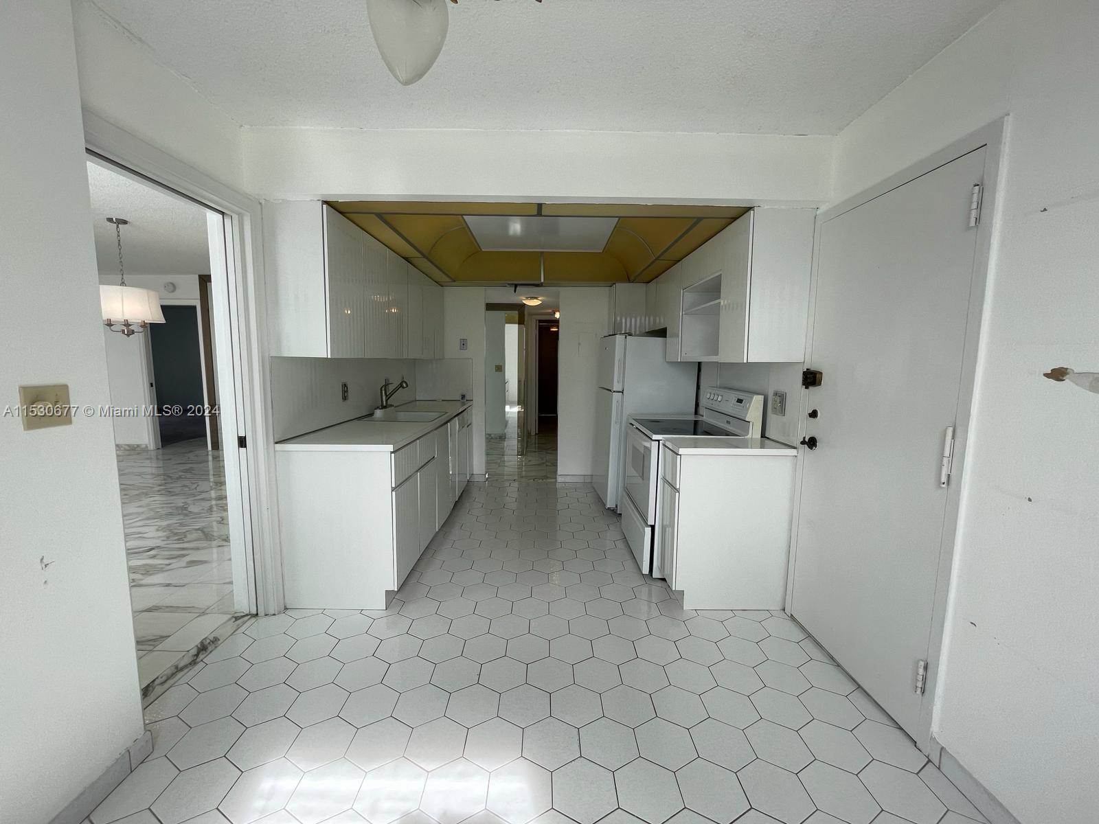 1865 S Ocean Dr 16L, Hallandale Beach, Florida 33009, 1 Bedroom Bedrooms, ,2 BathroomsBathrooms,Residential,For Sale,1865 S Ocean Dr 16L,A11530677