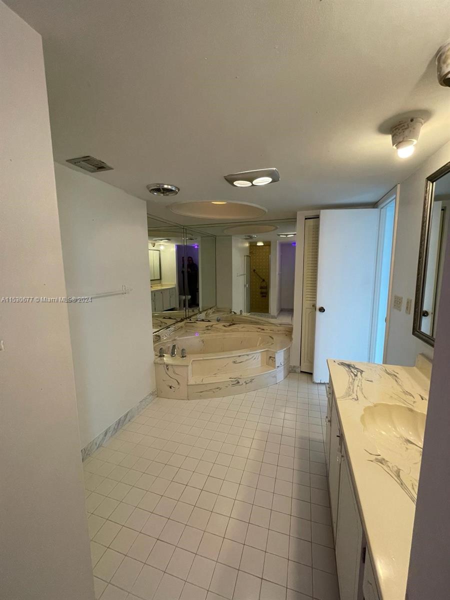 1865 S Ocean Dr 16L, Hallandale Beach, Florida 33009, 1 Bedroom Bedrooms, ,2 BathroomsBathrooms,Residential,For Sale,1865 S Ocean Dr 16L,A11530677