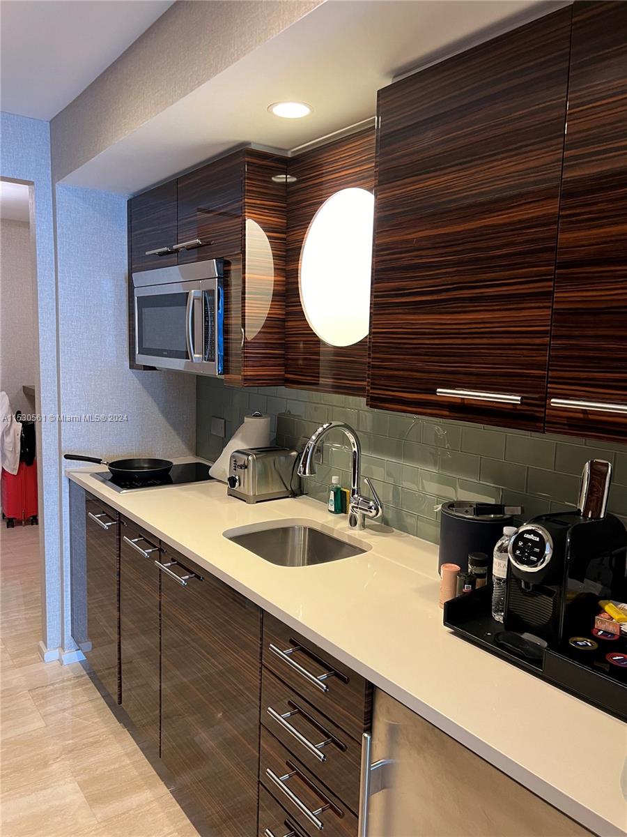 551 N Fort Lauderdale Beach Blvd H1507, Fort Lauderdale, FL 33304, 1 Bedroom Bedrooms, ,1 BathroomBathrooms,Residential,For Sale,Fort Lauderdale Beach Blvd,A11530561