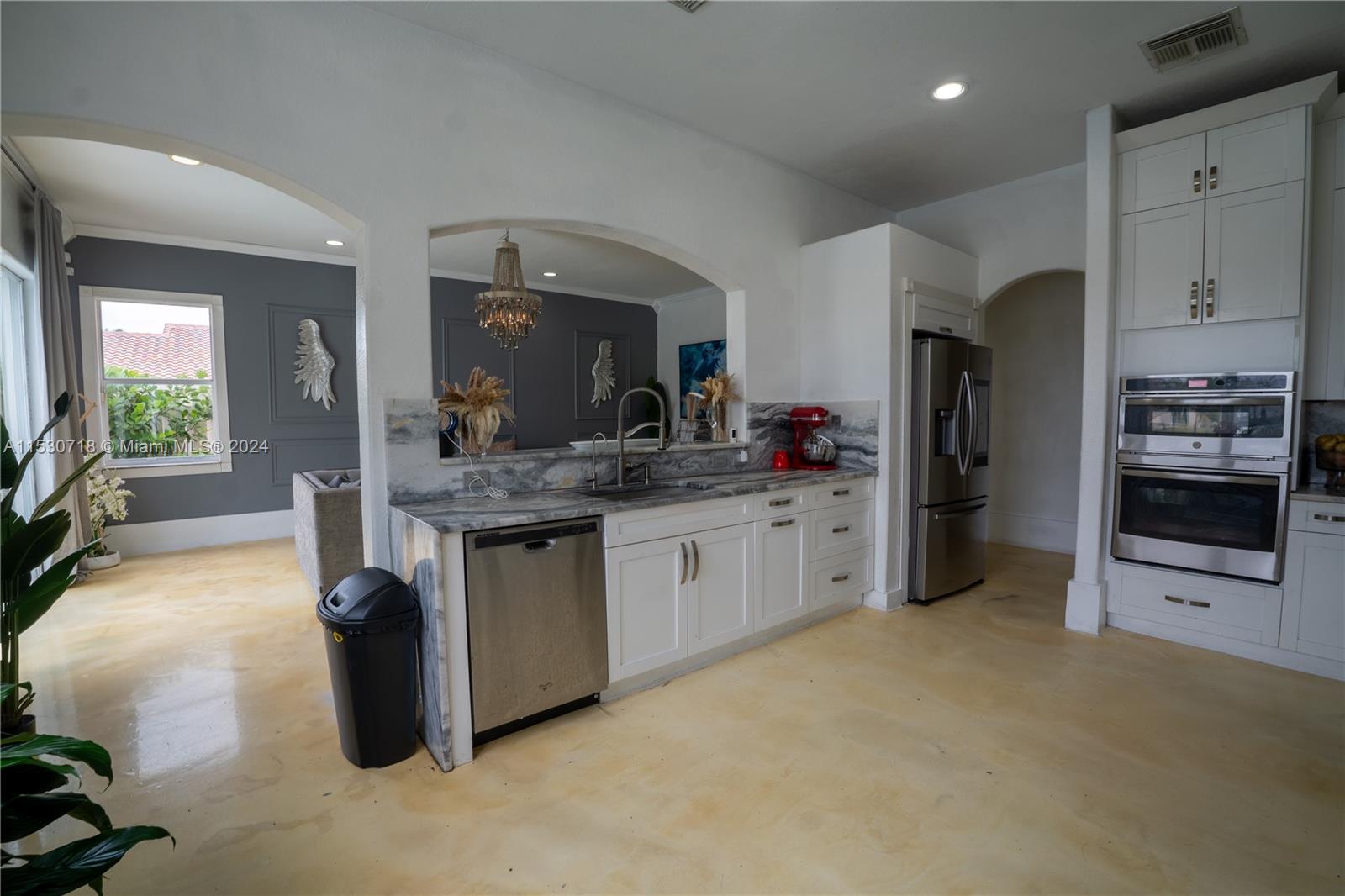 Miramar, Florida 33027, 5 Bedrooms Bedrooms, ,3 BathroomsBathrooms,Residential,For Sale,A11530718