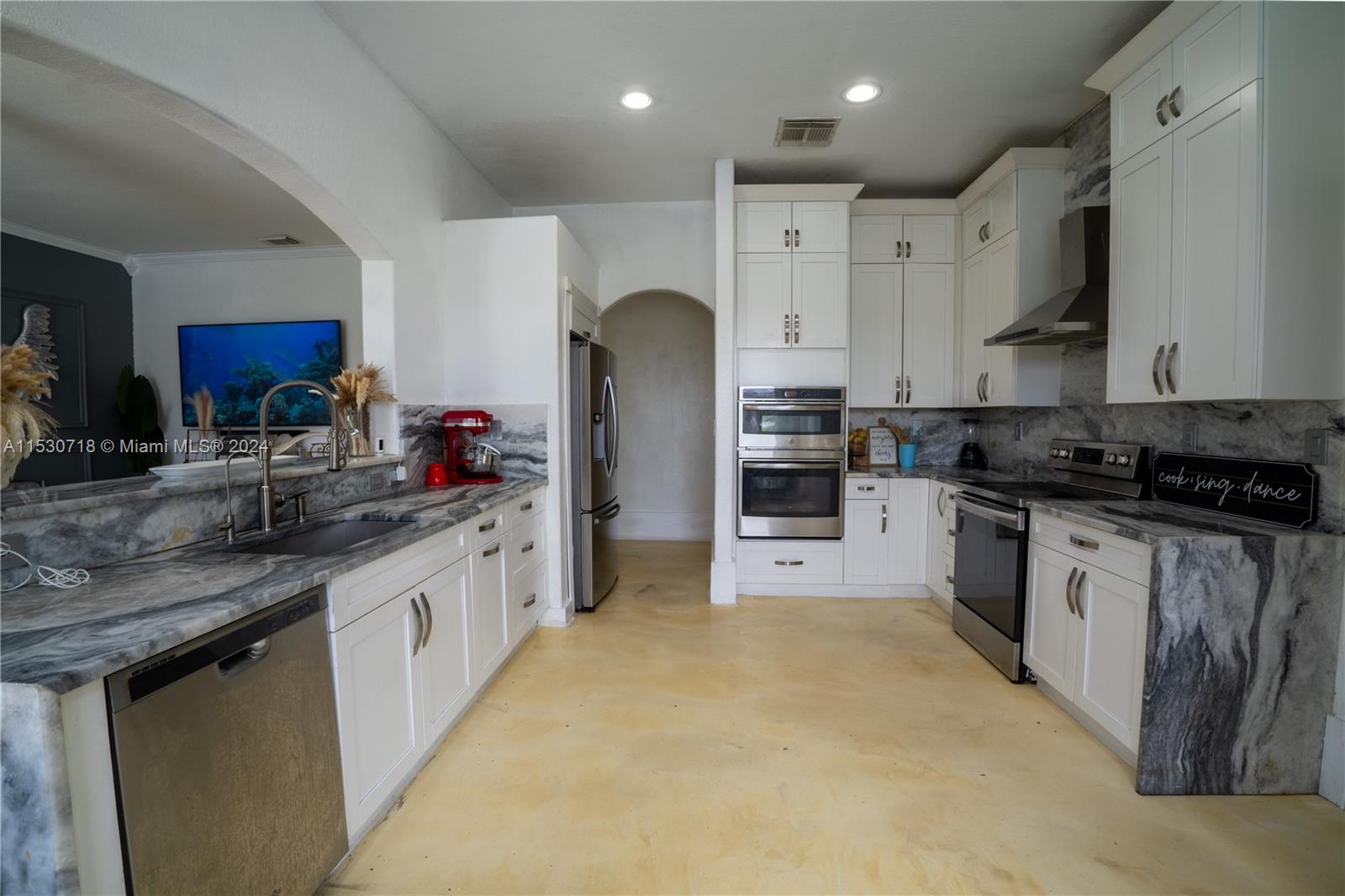 Miramar, Florida 33027, 5 Bedrooms Bedrooms, ,3 BathroomsBathrooms,Residential,For Sale,A11530718