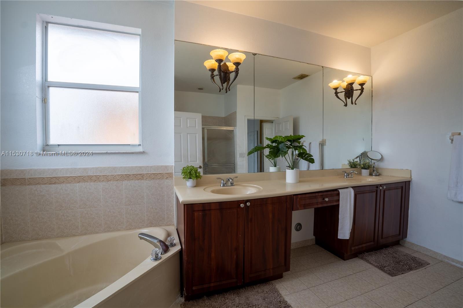 Miramar, Florida 33027, 5 Bedrooms Bedrooms, ,3 BathroomsBathrooms,Residential,For Sale,A11530718