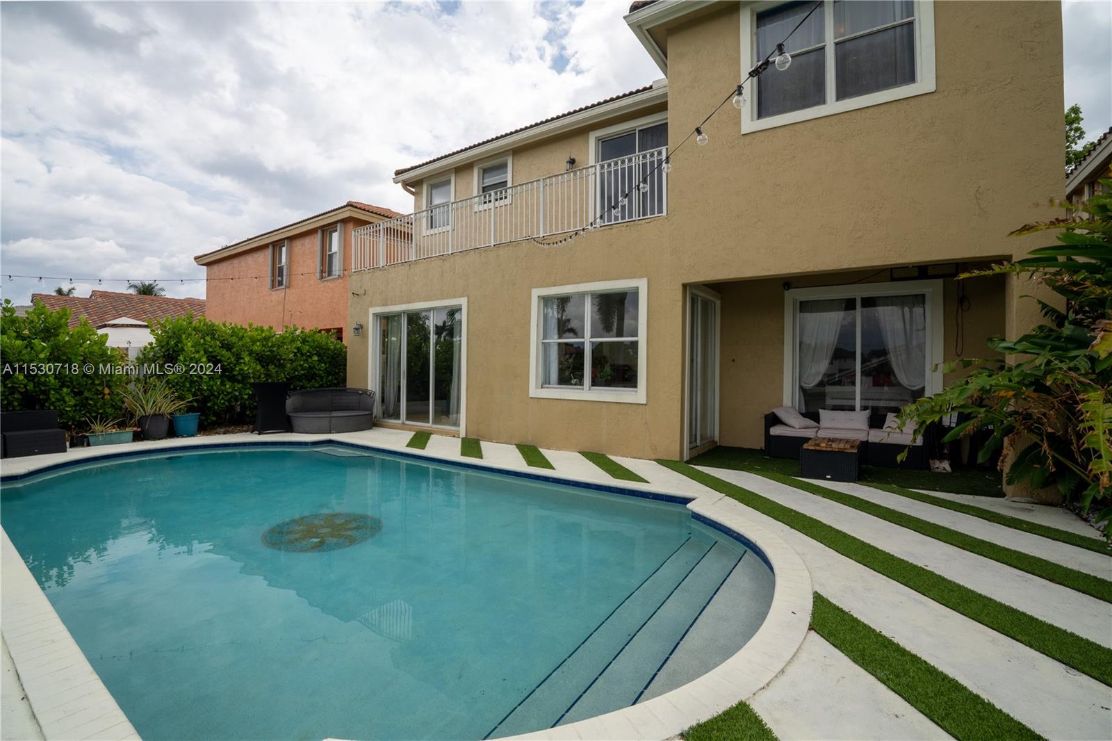 Miramar, Florida 33027, 5 Bedrooms Bedrooms, ,3 BathroomsBathrooms,Residential,For Sale,A11530718