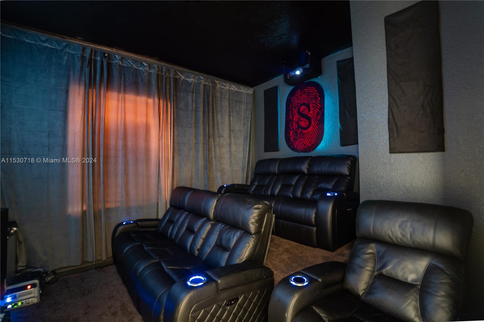 Miramar, Florida 33027, 5 Bedrooms Bedrooms, ,3 BathroomsBathrooms,Residential,For Sale,A11530718