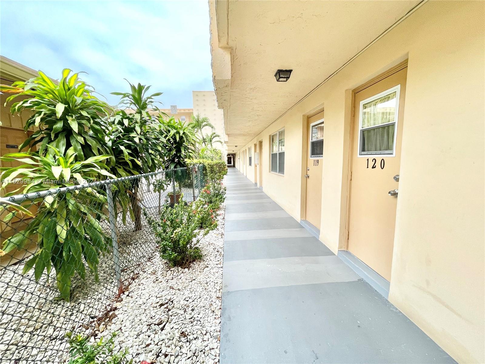 2145 Pierce St 120, Hollywood, Florida 33020, 2 Bedrooms Bedrooms, ,1 BathroomBathrooms,Residential,For Sale,2145 Pierce St 120,A11529954