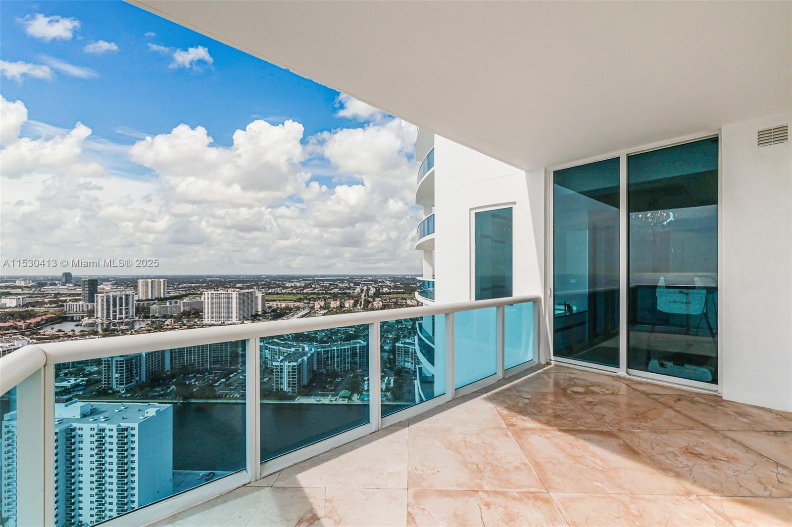 2711 S Ocean Dr 3705, Hollywood, Florida 33019, 5 Bedrooms Bedrooms, ,5 BathroomsBathrooms,Residential,For Sale,2711 S Ocean Dr 3705,A11530413