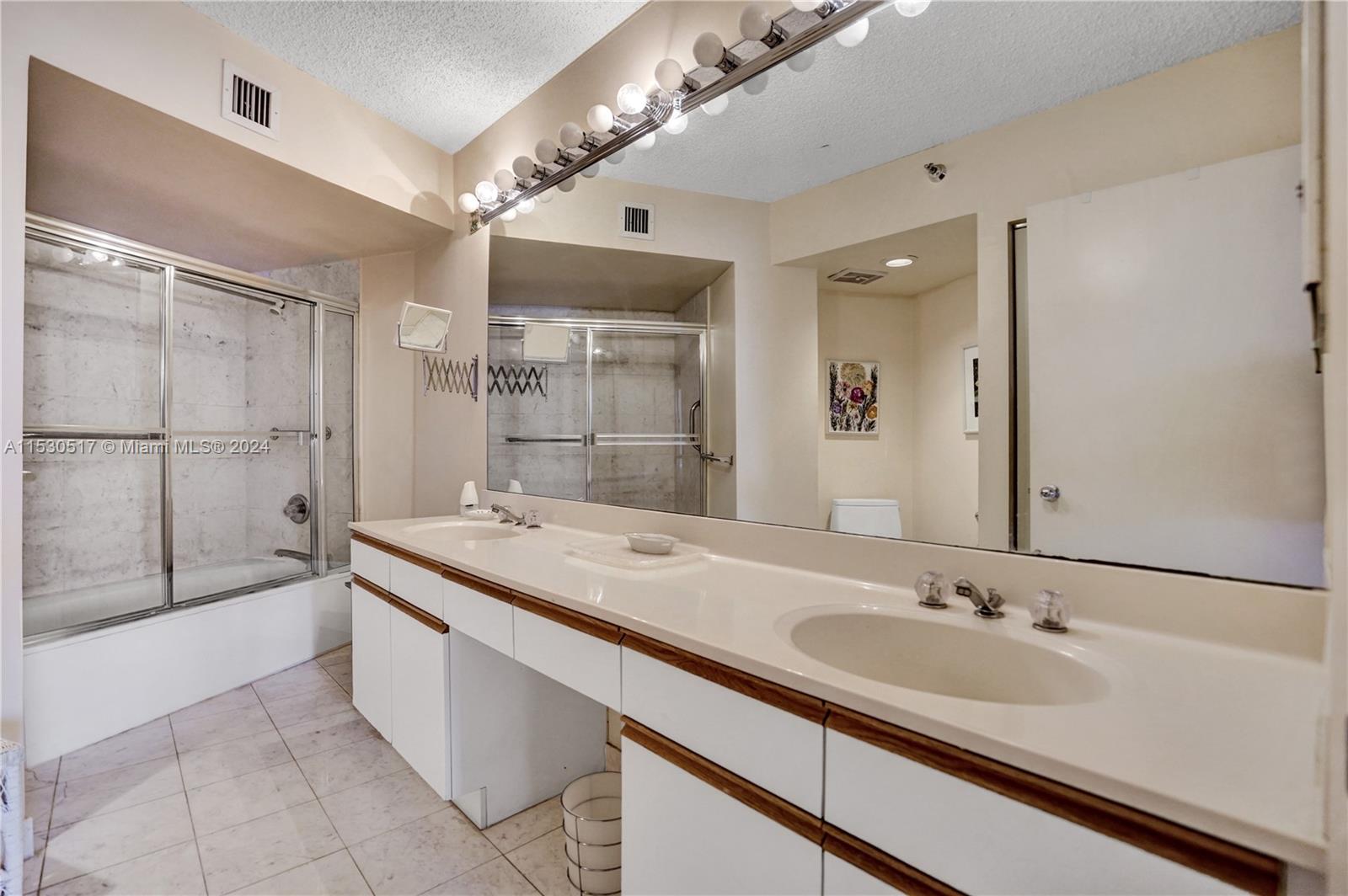 19195 Mystic Pointe Dr, Aventura, FL, 33180 United States, 1 Bedroom Bedrooms, ,1 BathroomBathrooms,Residential,For Sale,Mystic Pointe Dr,A11530517