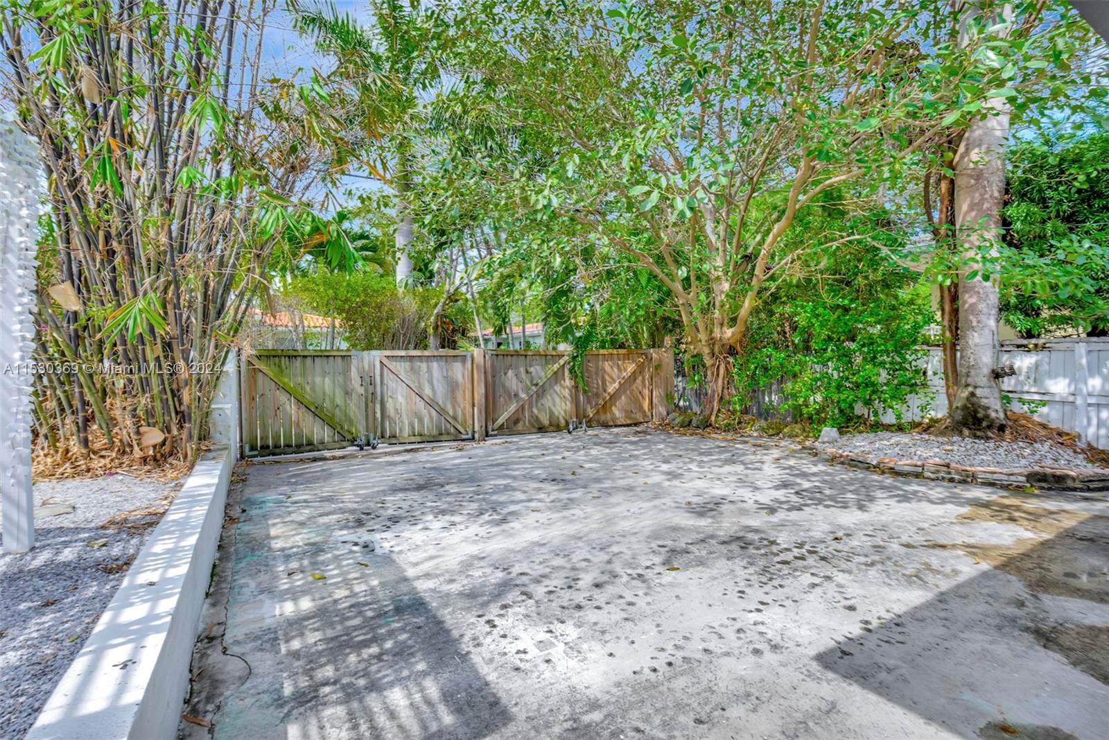 10610 NE 11th Ave, Miami Shores, Florida 33138, 3 Bedrooms Bedrooms, ,3 BathroomsBathrooms,Residential,For Sale,10610 NE 11th Ave,A11530369