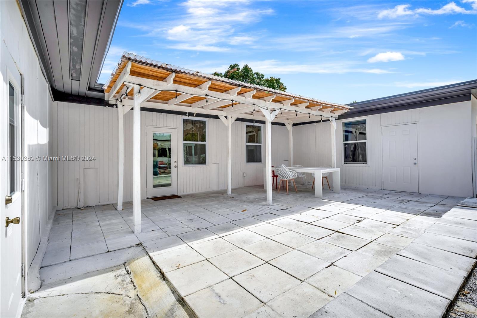 10610 NE 11th Ave, Miami Shores, Florida 33138, 3 Bedrooms Bedrooms, ,3 BathroomsBathrooms,Residential,For Sale,10610 NE 11th Ave,A11530369