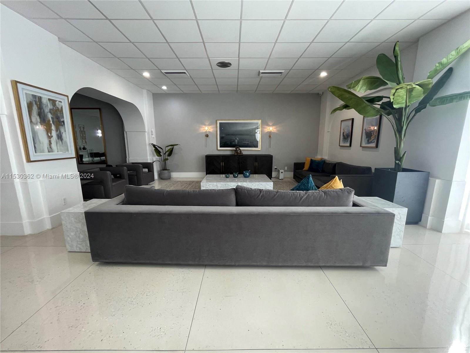 3140 S Ocean Dr 908, Hallandale Beach, Florida 33009, 1 Bedroom Bedrooms, ,1 BathroomBathrooms,Residential,For Sale,3140 S Ocean Dr 908,A11530362