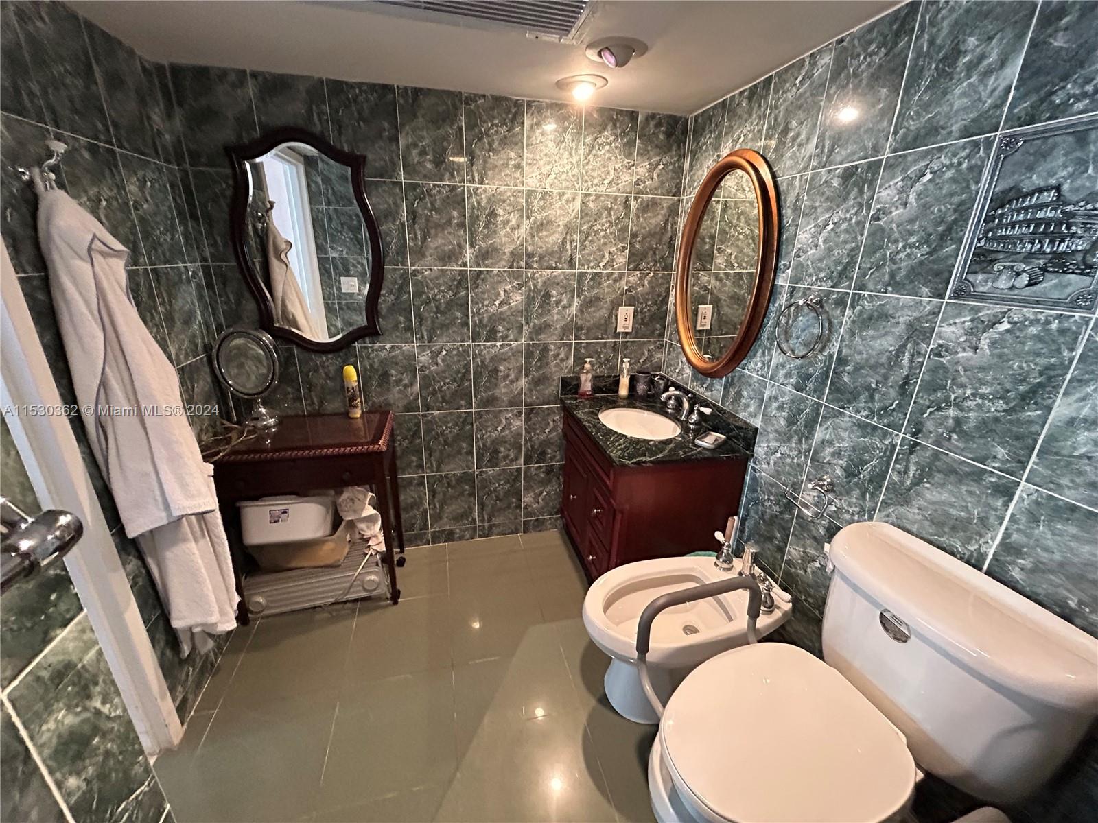 3140 S Ocean Dr 908, Hallandale Beach, Florida 33009, 1 Bedroom Bedrooms, ,1 BathroomBathrooms,Residential,For Sale,3140 S Ocean Dr 908,A11530362