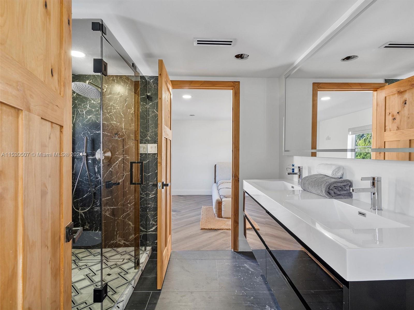 4431 Alton Rd, Miami Beach, FL, 33140 United States, 5 Bedrooms Bedrooms, ,6 BathroomsBathrooms,Residential,For Sale,Alton Rd,A11530507