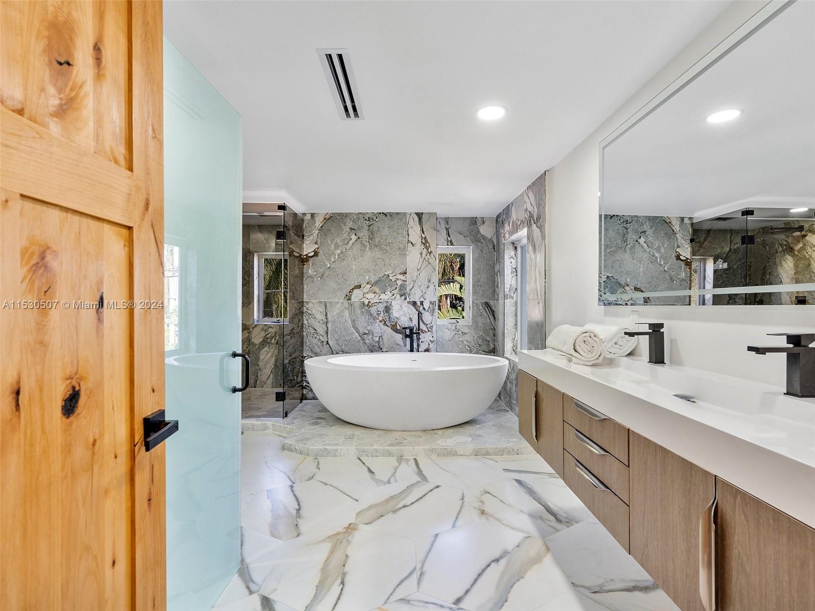 4431 Alton Rd, Miami Beach, FL, 33140 United States, 5 Bedrooms Bedrooms, ,6 BathroomsBathrooms,Residential,For Sale,Alton Rd,A11530507