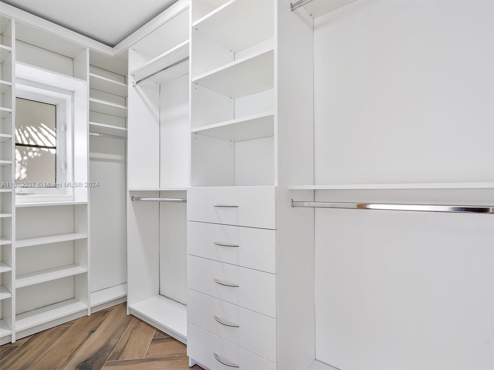 4431 Alton Rd, Miami Beach, FL, 33140 United States, 5 Bedrooms Bedrooms, ,6 BathroomsBathrooms,Residential,For Sale,Alton Rd,A11530507