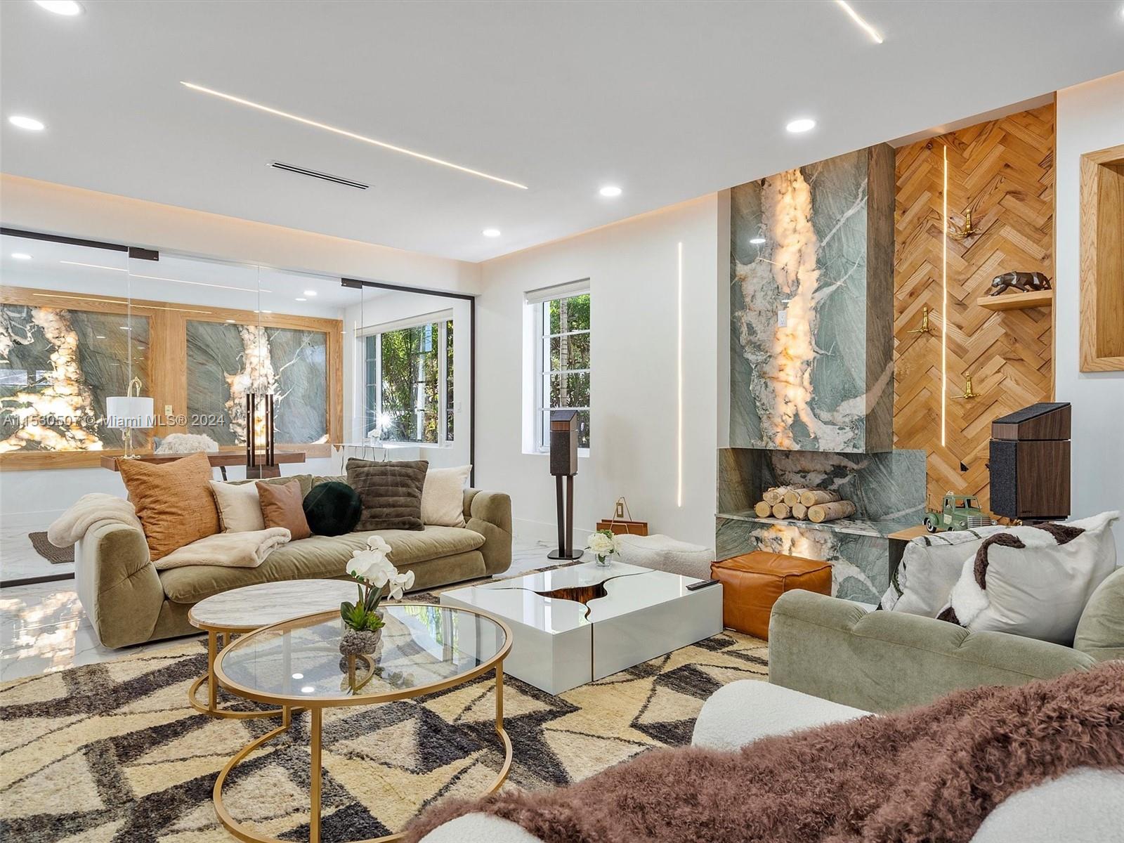 4431 Alton Rd, Miami Beach, FL, 33140 United States, 5 Bedrooms Bedrooms, ,6 BathroomsBathrooms,Residential,For Sale,Alton Rd,A11530507