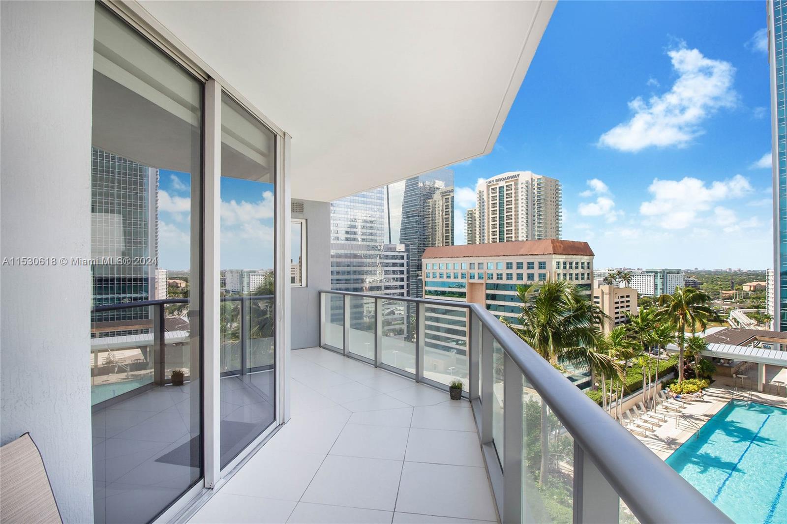 1300 Brickell Bay Dr 1602, Miami, Florida 33131, 2 Bedrooms Bedrooms, ,2 BathroomsBathrooms,Residentiallease,For Rent,1300 Brickell Bay Dr 1602,A11530618