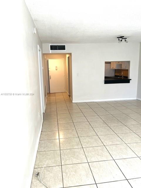 North Miami Beach, Florida 33162, 1 Bedroom Bedrooms, ,1 BathroomBathrooms,Residentiallease,For Rent,A11530785