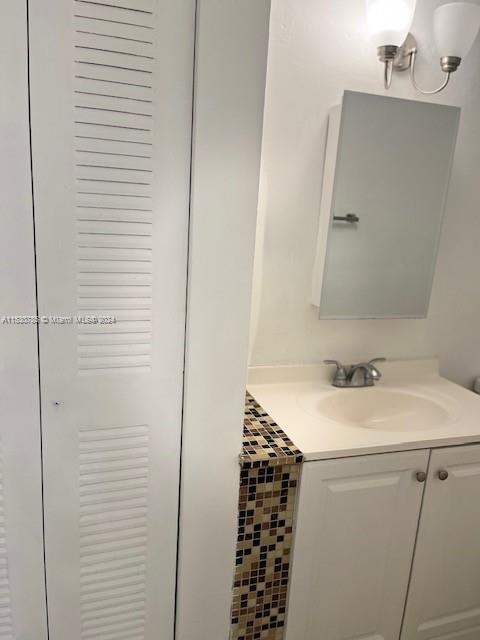 North Miami Beach, Florida 33162, 1 Bedroom Bedrooms, ,1 BathroomBathrooms,Residentiallease,For Rent,A11530785