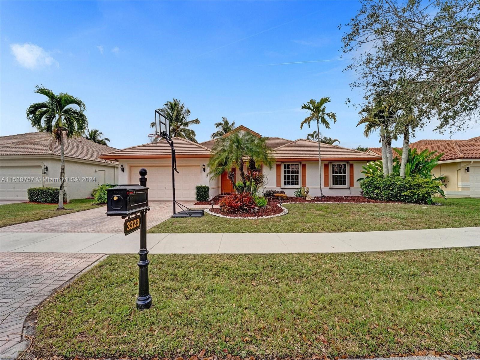 3323  Ridge Trce  For Sale A11530757, FL