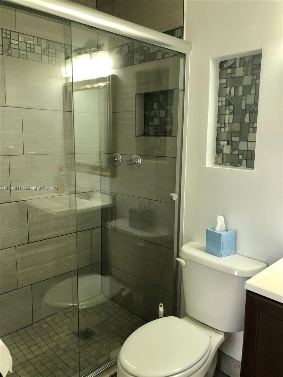 1692 Harding St Rear, Hollywood, Florida 33020, 2 Bedrooms Bedrooms, ,2 BathroomsBathrooms,Residentiallease,For Rent,1692 Harding St Rear,A11530631