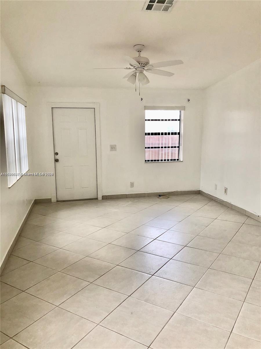 1692 Harding St Rear, Hollywood, Florida 33020, 2 Bedrooms Bedrooms, ,2 BathroomsBathrooms,Residentiallease,For Rent,1692 Harding St Rear,A11530631