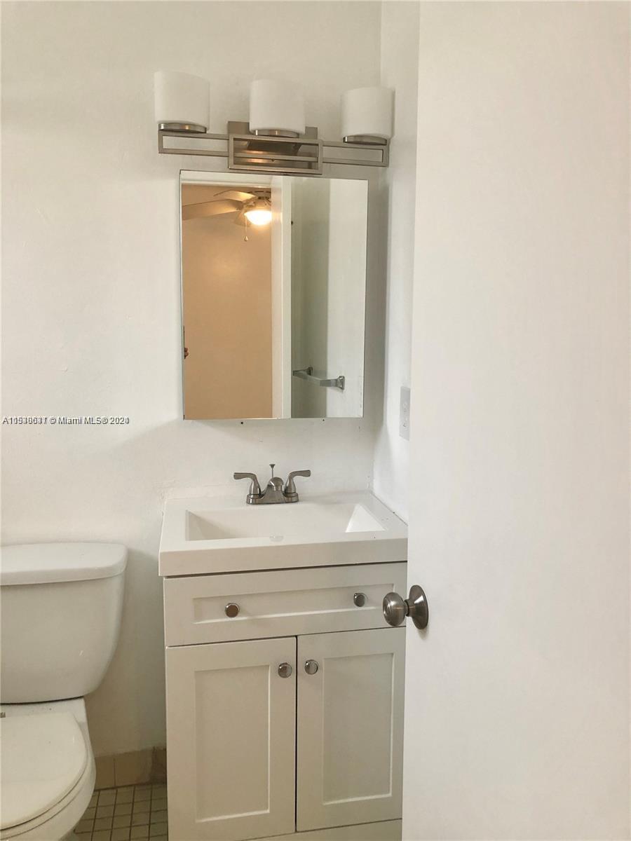 1692 Harding St Rear, Hollywood, Florida 33020, 2 Bedrooms Bedrooms, ,2 BathroomsBathrooms,Residentiallease,For Rent,1692 Harding St Rear,A11530631