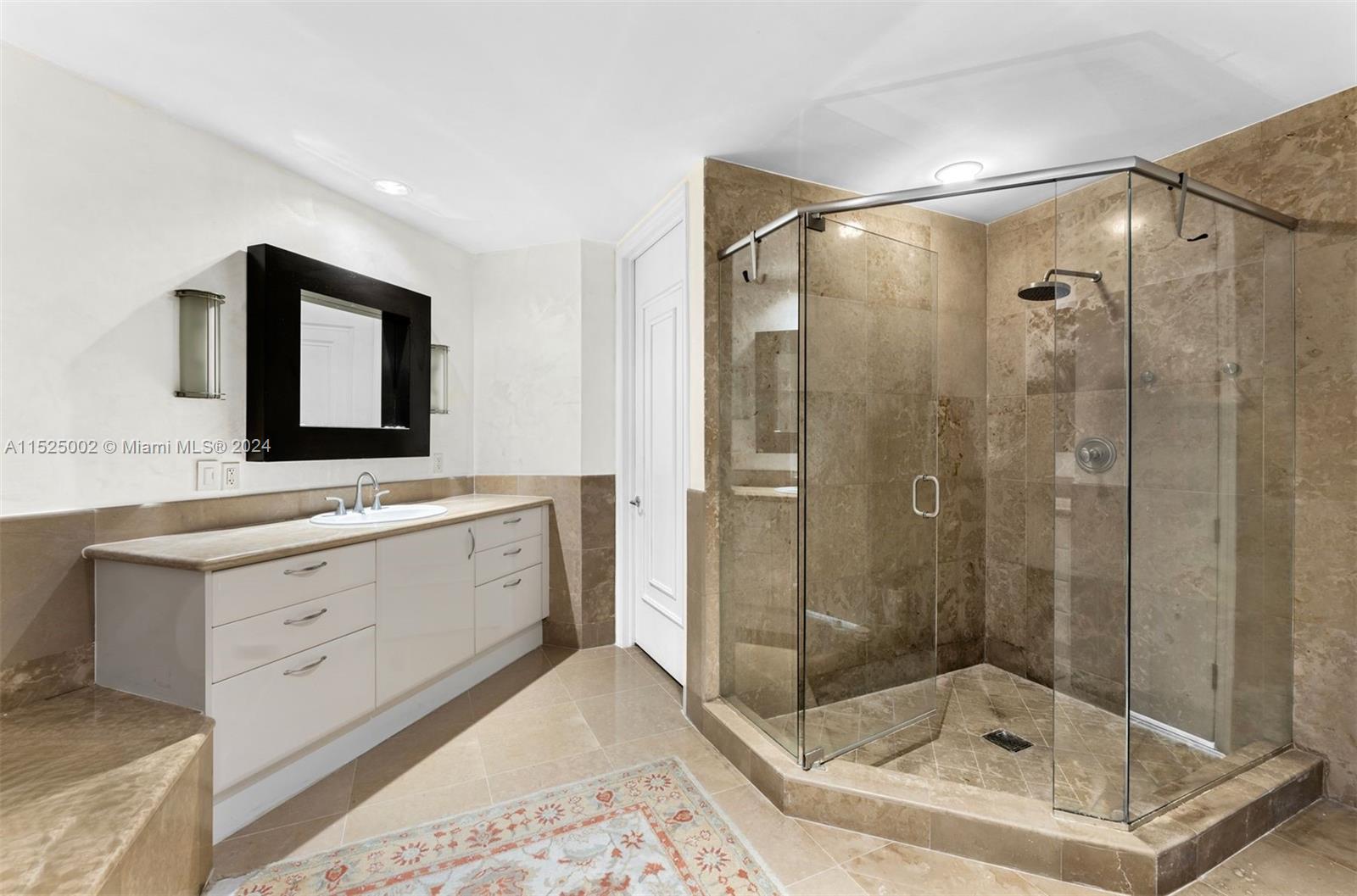 5959 Collins Ave, Miami Beach, FL, 33140 United States, 2 Bedrooms Bedrooms, ,3 BathroomsBathrooms,Residential,For Sale,Collins Ave,A11525002