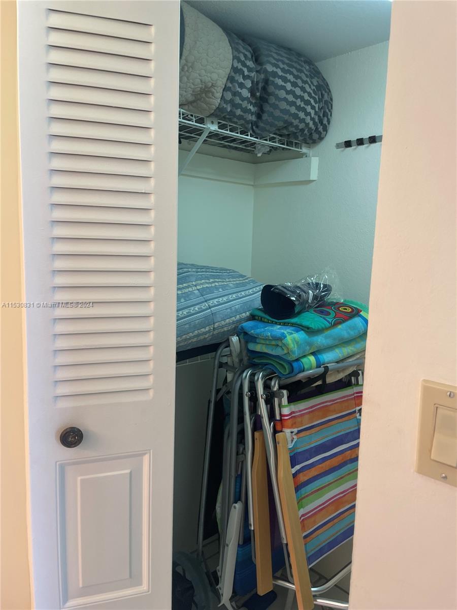 3625 N Country Club Dr 2407, Aventura, Florida 33180, 1 Bedroom Bedrooms, ,1 BathroomBathrooms,Residential,For Sale,3625 N Country Club Dr 2407,A11530831