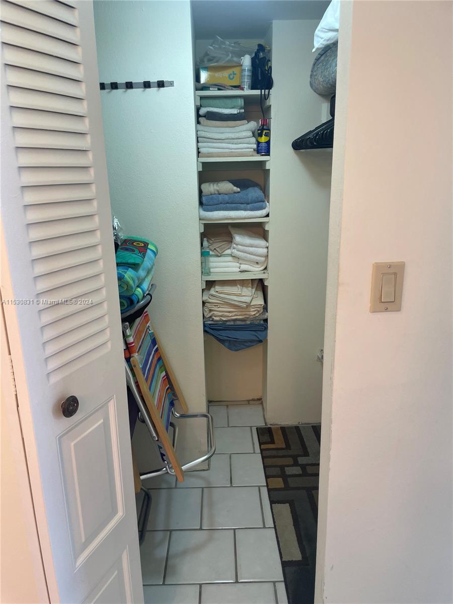 3625 N Country Club Dr 2407, Aventura, Florida 33180, 1 Bedroom Bedrooms, ,1 BathroomBathrooms,Residential,For Sale,3625 N Country Club Dr 2407,A11530831