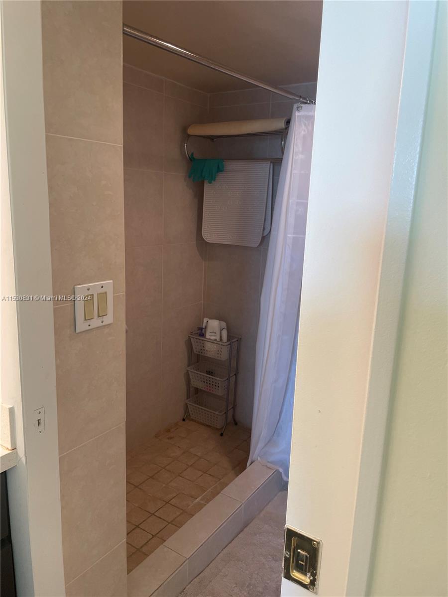 3625 N Country Club Dr 2407, Aventura, Florida 33180, 1 Bedroom Bedrooms, ,1 BathroomBathrooms,Residential,For Sale,3625 N Country Club Dr 2407,A11530831