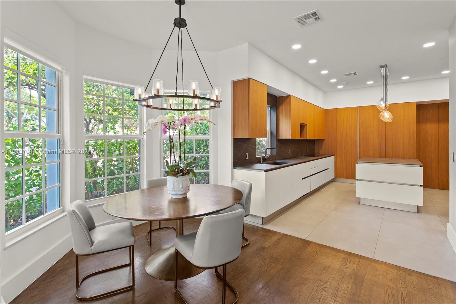 3686 NE 195 Ln, Aventura, Florida 33180, 3 Bedrooms Bedrooms, 8 Rooms Rooms,4 BathroomsBathrooms,Residential,For Sale,3686 NE 195 Ln,A11530708