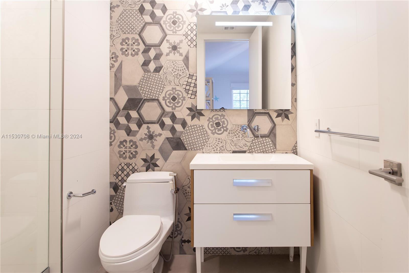 3686 NE 195 Ln, Aventura, Florida 33180, 3 Bedrooms Bedrooms, 8 Rooms Rooms,4 BathroomsBathrooms,Residential,For Sale,3686 NE 195 Ln,A11530708