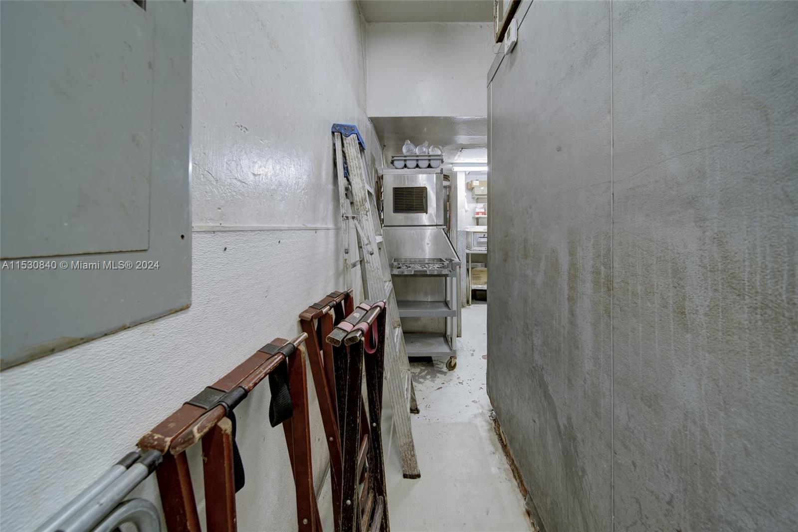 Full-Service Restaurant with Liquor License For Sa, Coral Gables, Florida 33134, ,Businessopportunity,For Sale,Full-Service Restaurant with Liquor License For Sa,A11530840