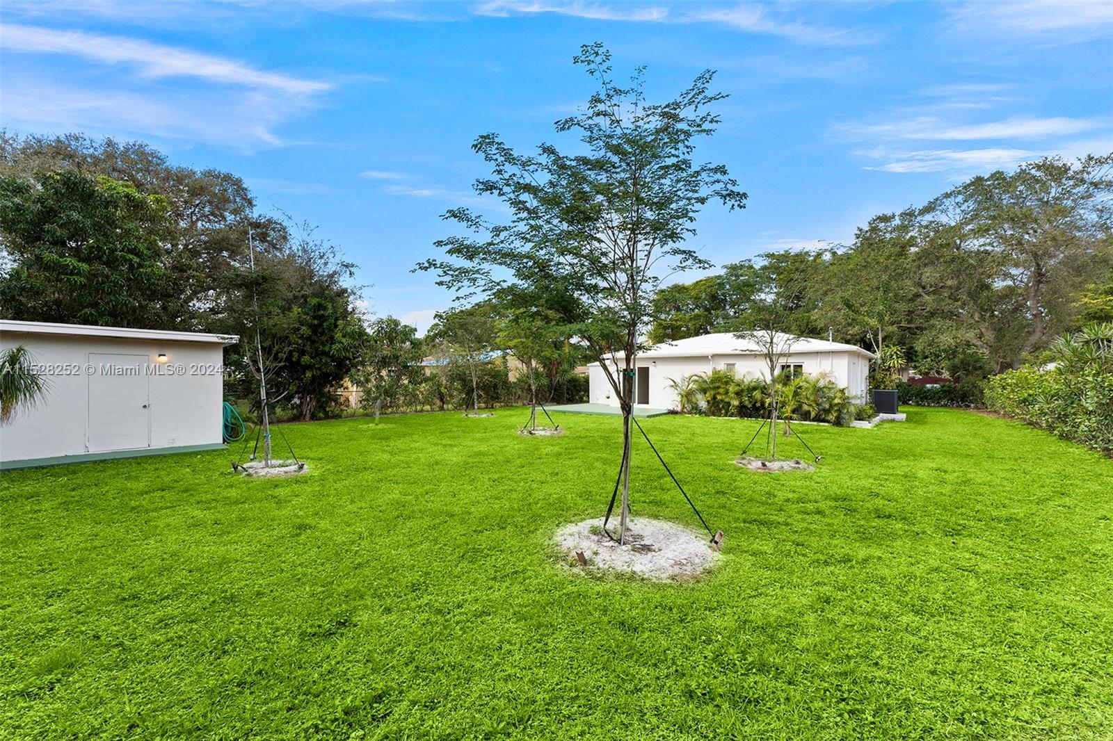 1560 NE 138th St, North Miami, Florida 33161, 2 Bedrooms Bedrooms, ,1 BathroomBathrooms,Residential,For Sale,1560 NE 138th St,A11528252