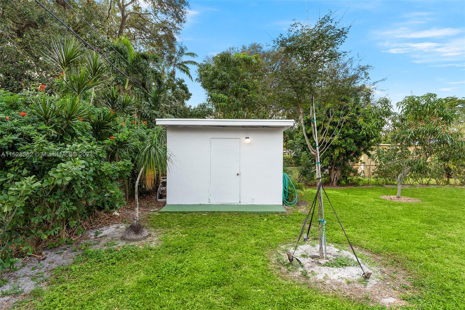 1560 NE 138th St, North Miami, Florida 33161, 2 Bedrooms Bedrooms, ,1 BathroomBathrooms,Residential,For Sale,1560 NE 138th St,A11528252
