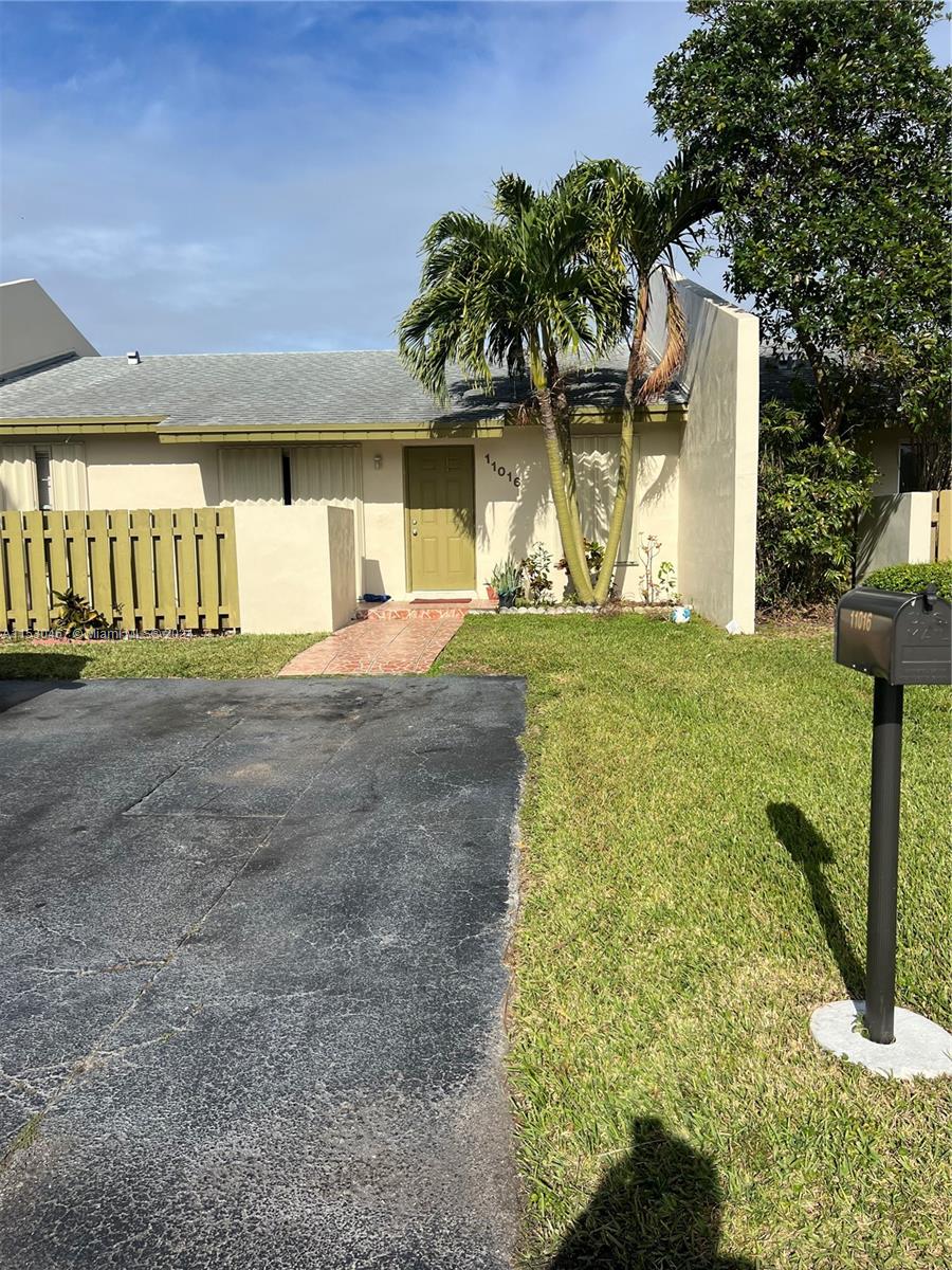 11016 SW 123rd Pl  For Sale A11530467, FL