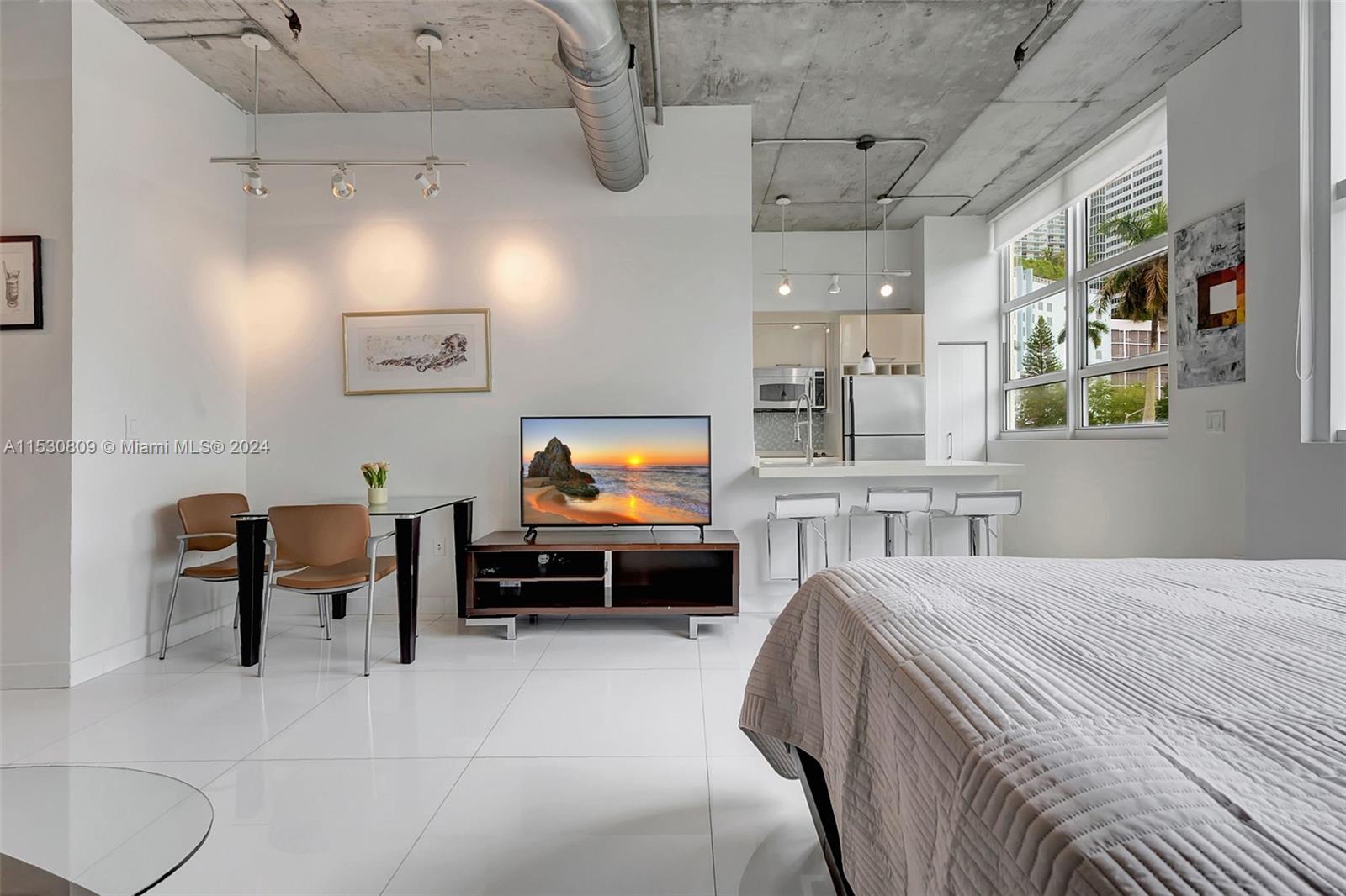 2001 Biscayne Blvd 3213, Miami, Florida 33137, ,1 BathroomBathrooms,Residentiallease,For Rent,2001 Biscayne Blvd 3213,A11530809