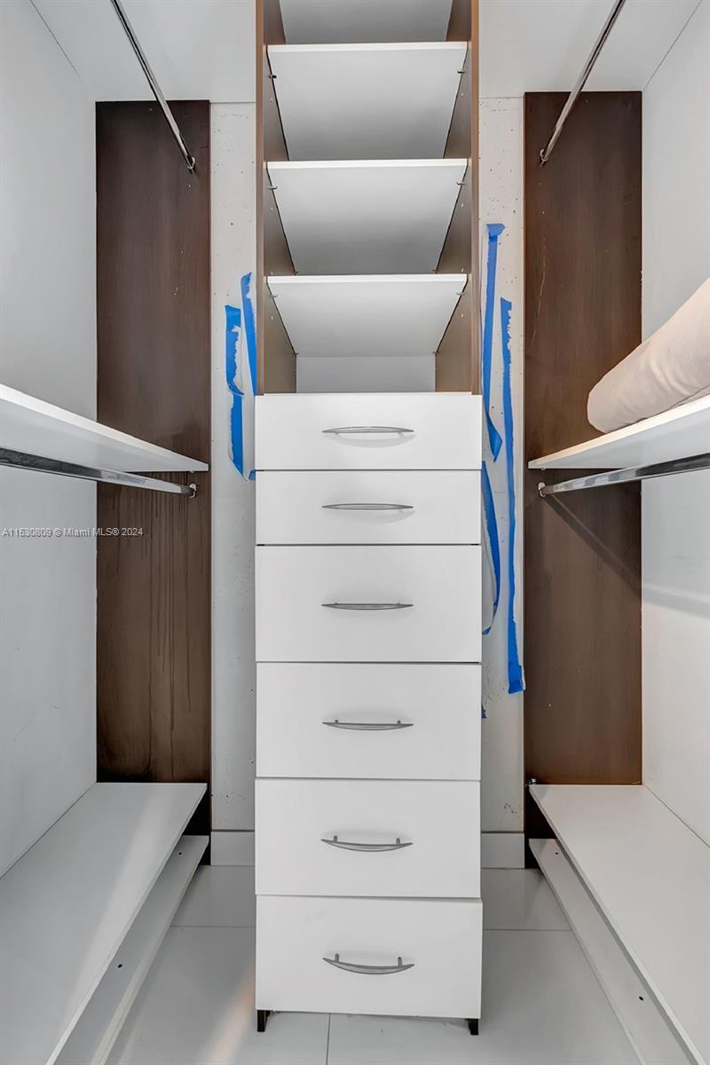 2001 Biscayne Blvd 3213, Miami, Florida 33137, ,1 BathroomBathrooms,Residentiallease,For Rent,2001 Biscayne Blvd 3213,A11530809