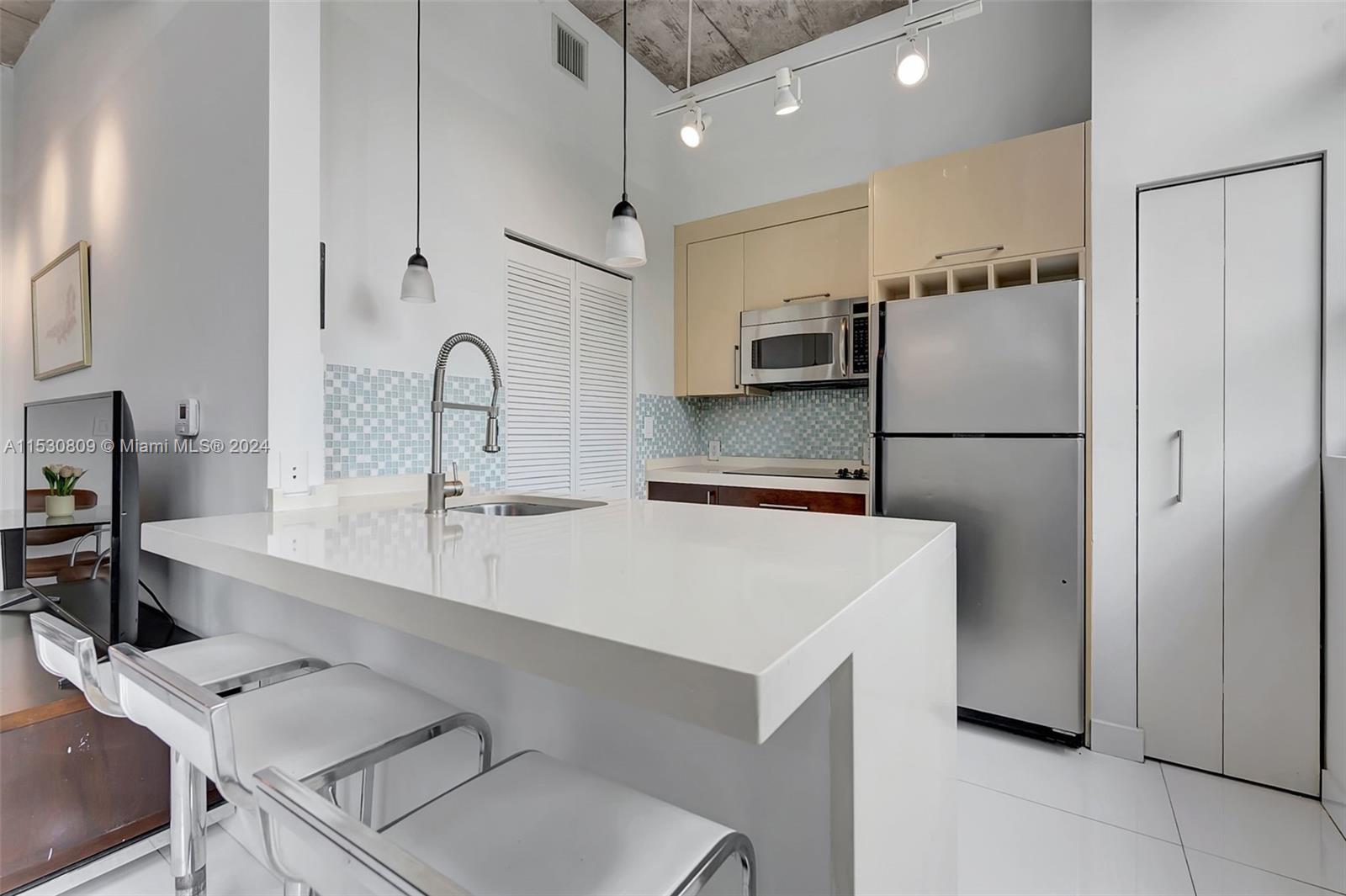 2001 Biscayne Blvd 3213, Miami, Florida 33137, ,1 BathroomBathrooms,Residentiallease,For Rent,2001 Biscayne Blvd 3213,A11530809