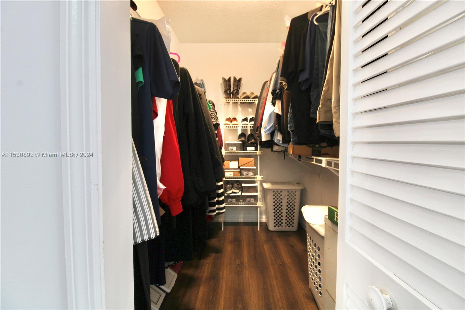 Walk-in closet