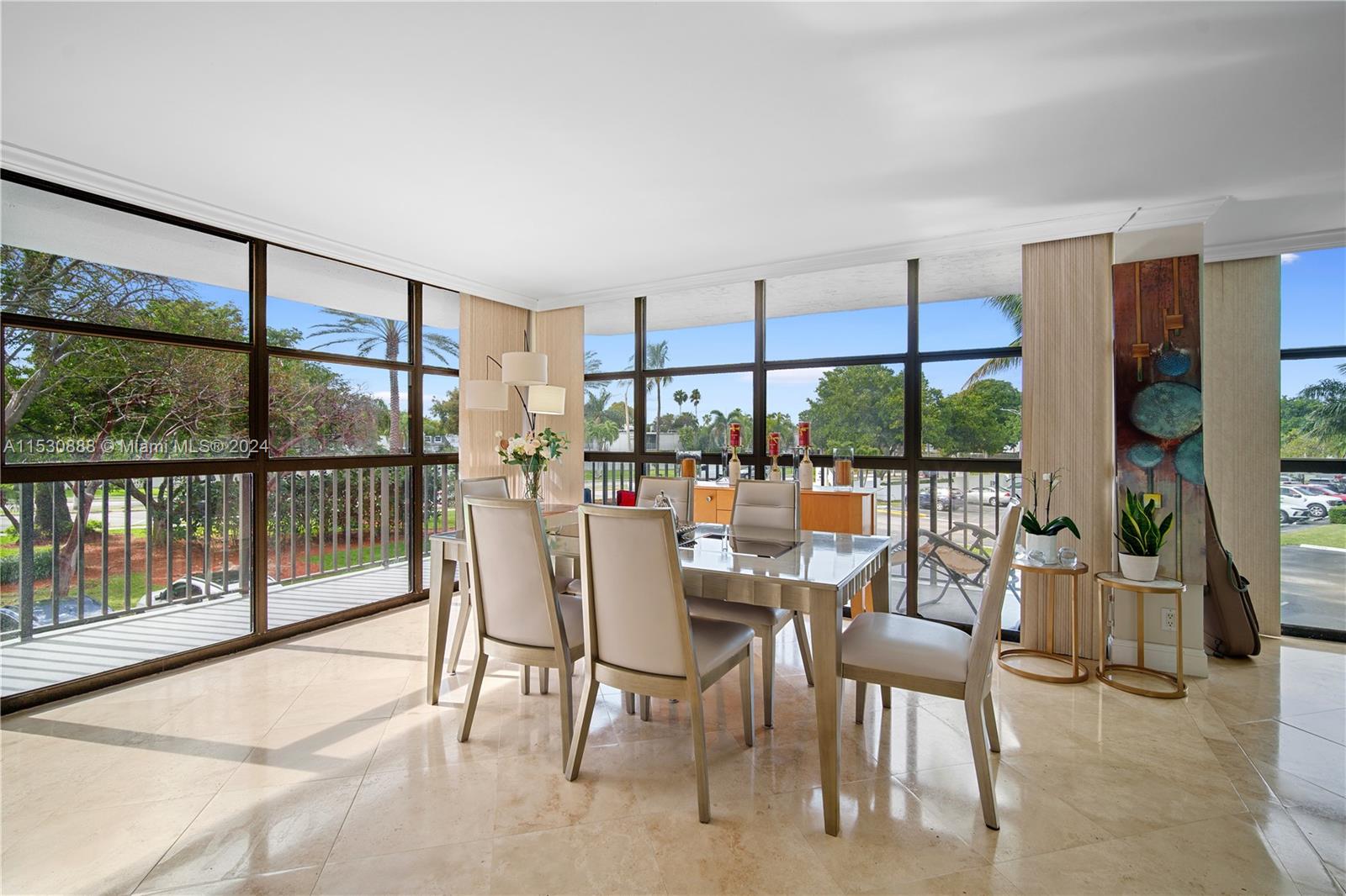 600 Parkview Dr 209, Hallandale Beach, Florida 33009, 2 Bedrooms Bedrooms, ,2 BathroomsBathrooms,Residential,For Sale,600 Parkview Dr 209,A11530888