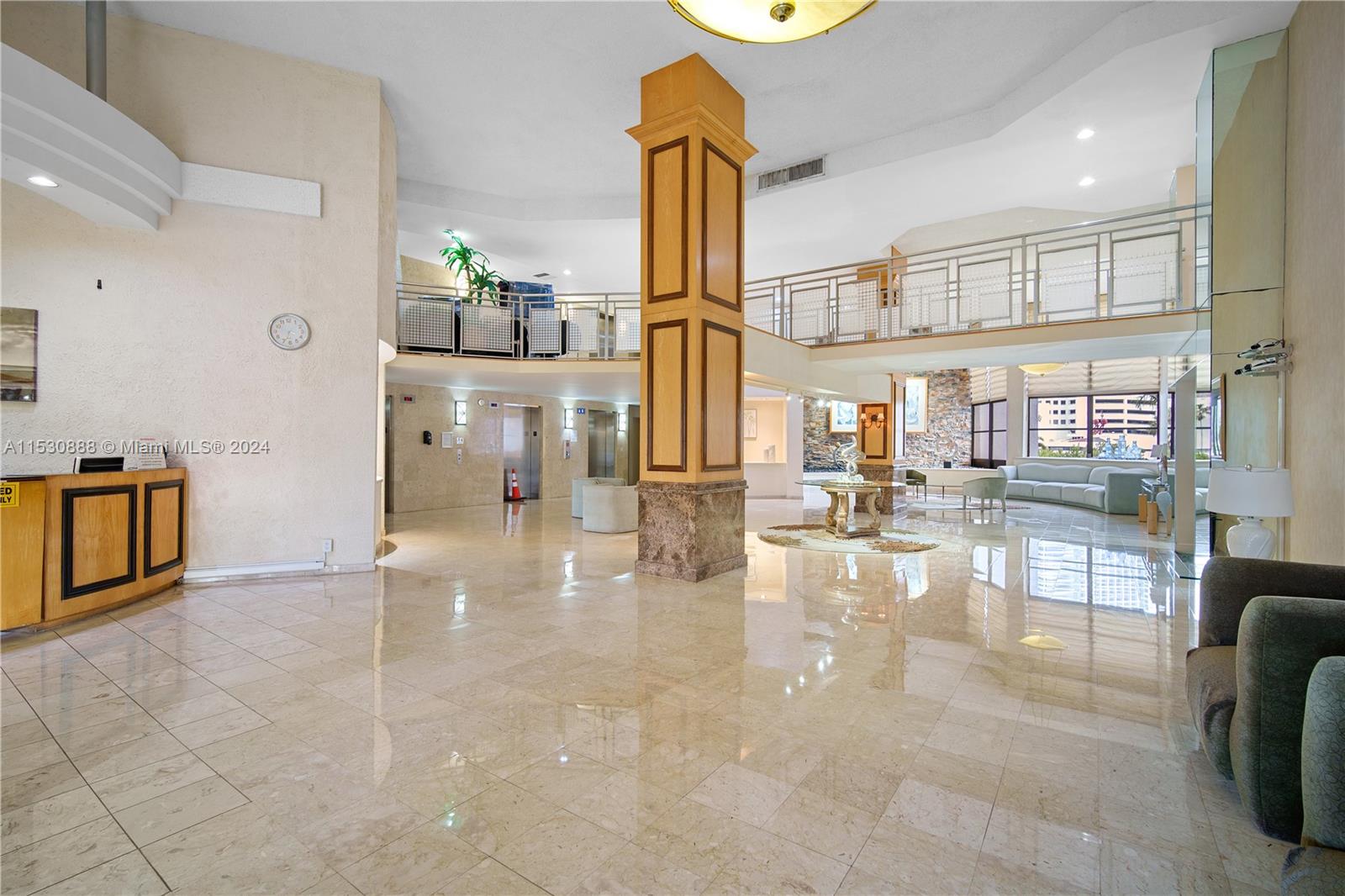 600 Parkview Dr 209, Hallandale Beach, Florida 33009, 2 Bedrooms Bedrooms, ,2 BathroomsBathrooms,Residential,For Sale,600 Parkview Dr 209,A11530888
