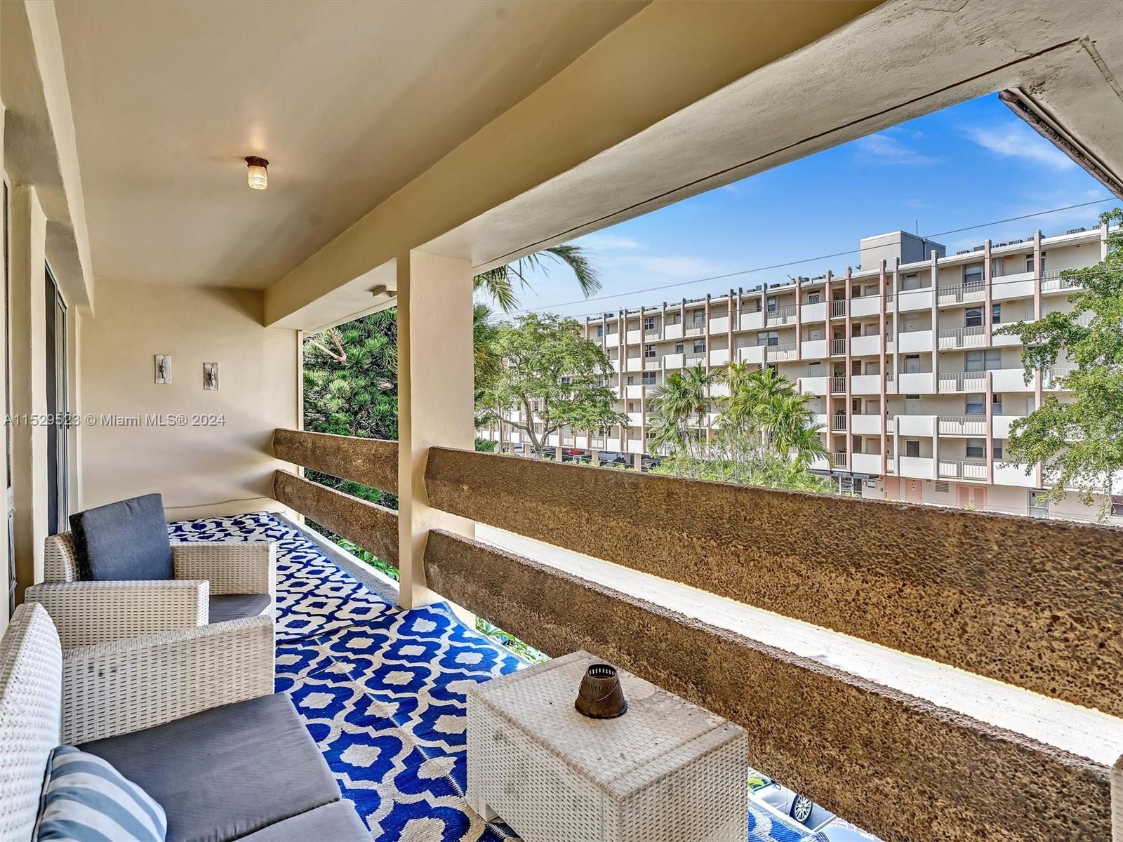 1700 SE 15th St 304, Fort Lauderdale, Florida 33316, 1 Bedroom Bedrooms, ,1 BathroomBathrooms,Residential,For Sale,1700 SE 15th St 304,A11529523