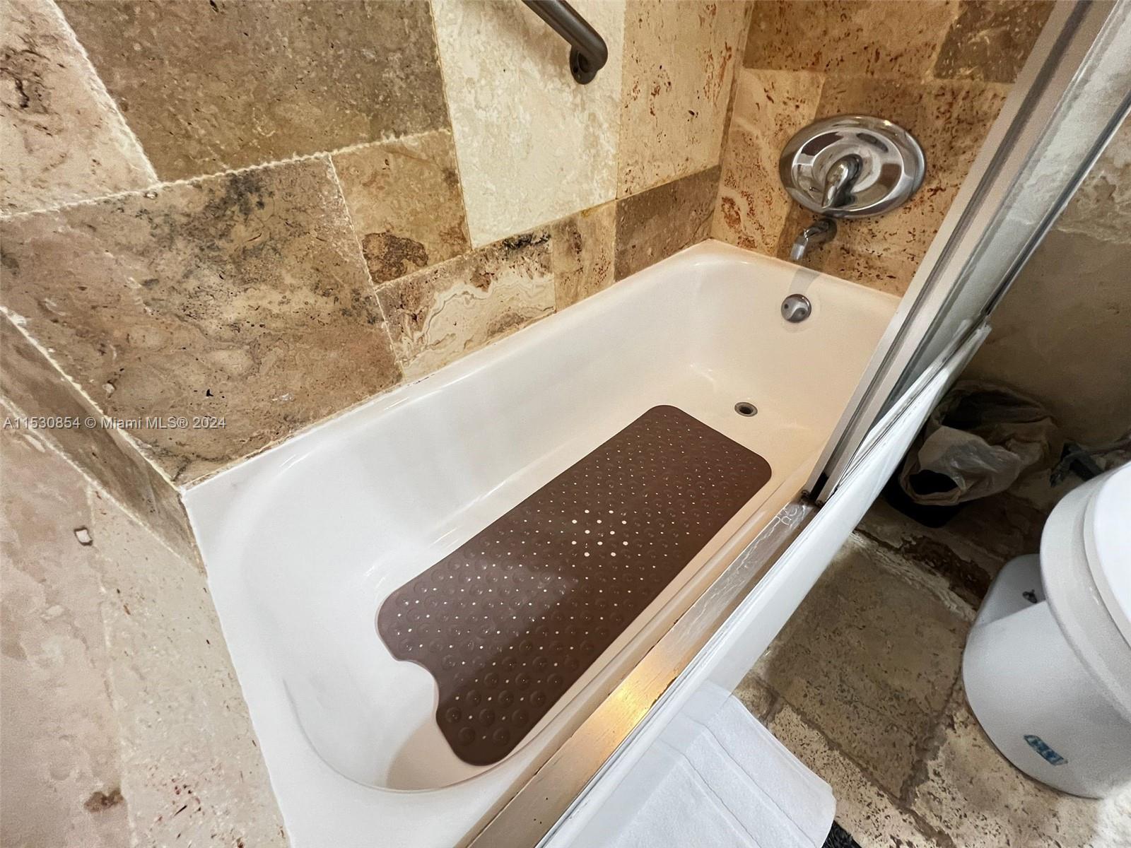 19201 Collins Ave 825, Sunny Isles Beach, Florida 33160, ,1 BathroomBathrooms,Residential,For Sale,19201 Collins Ave 825,A11530854