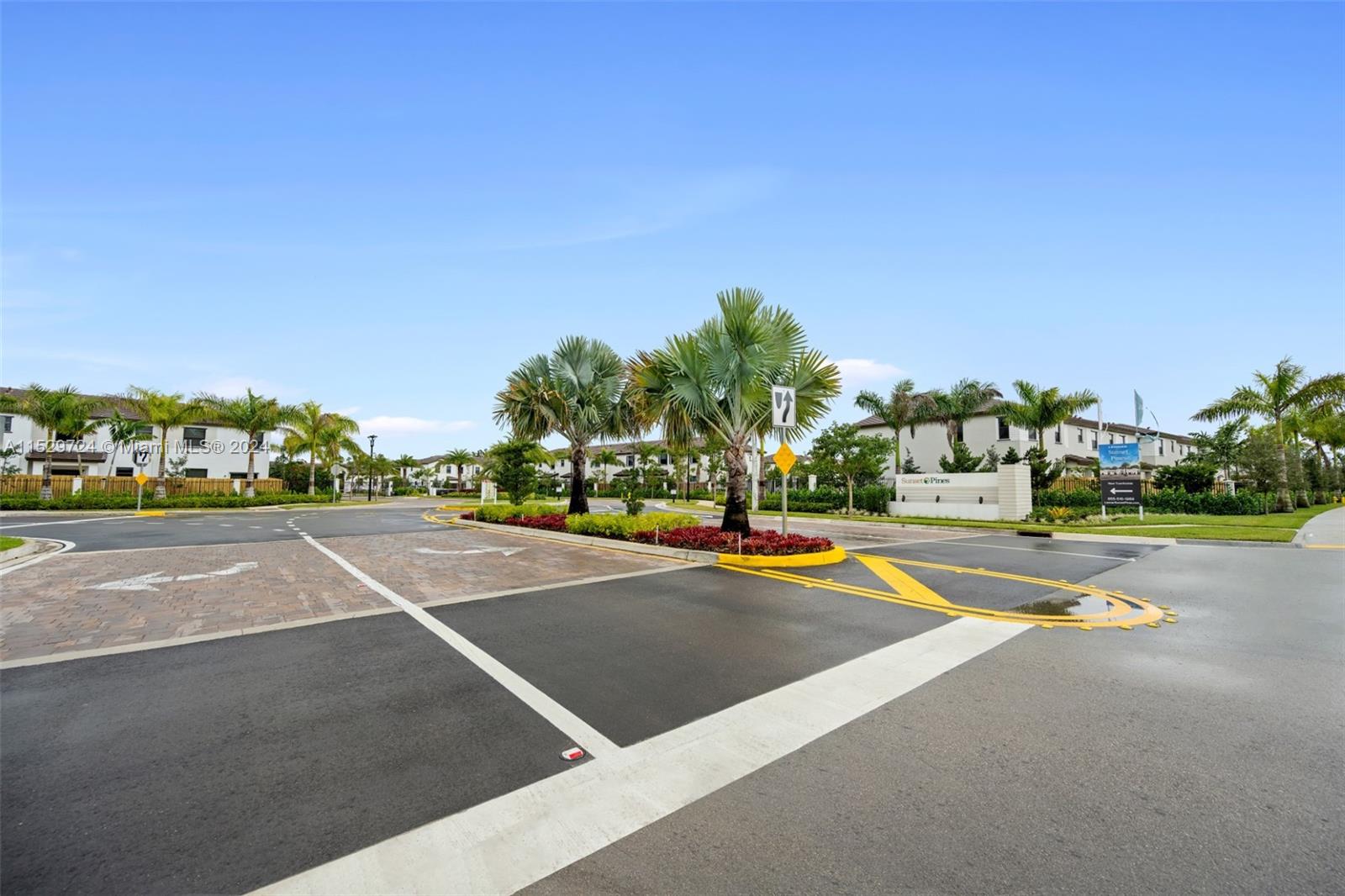 253 SW 159th Way 253, Pembroke Pines, Florida 33027, 3 Bedrooms Bedrooms, ,2 BathroomsBathrooms,Residential,For Sale,253 SW 159th Way 253,A11529724
