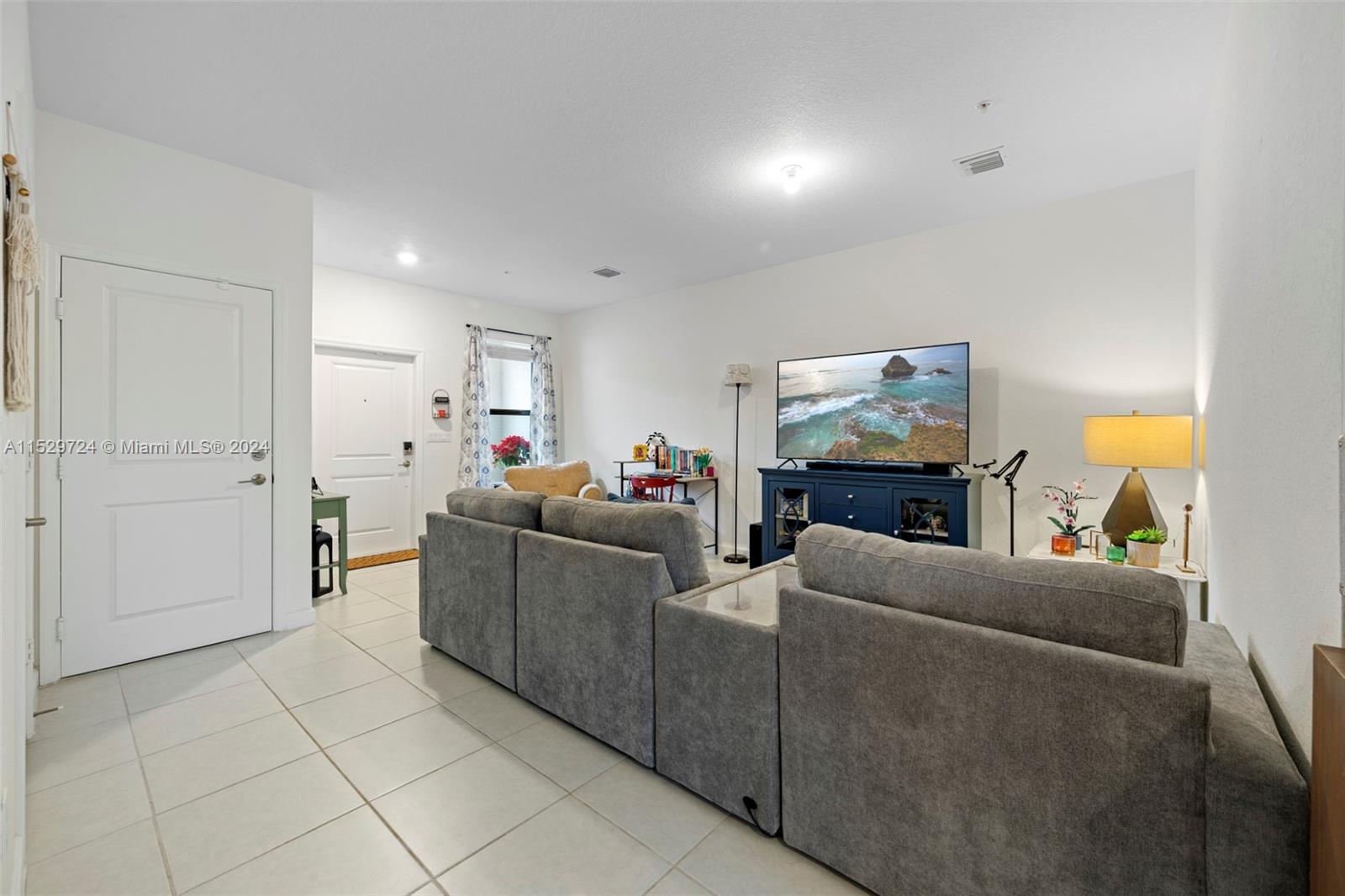 253 SW 159th Way 253, Pembroke Pines, Florida 33027, 3 Bedrooms Bedrooms, ,2 BathroomsBathrooms,Residential,For Sale,253 SW 159th Way 253,A11529724