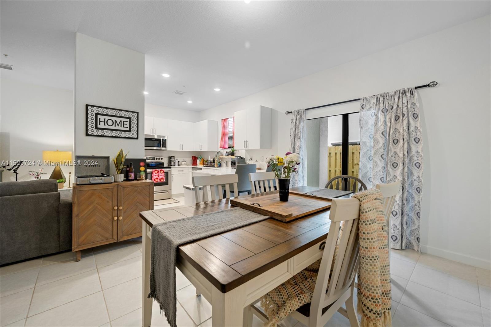 253 SW 159th Way 253, Pembroke Pines, Florida 33027, 3 Bedrooms Bedrooms, ,2 BathroomsBathrooms,Residential,For Sale,253 SW 159th Way 253,A11529724
